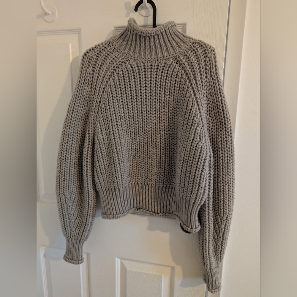 H&M Wool Blend turtleneck knit sweater